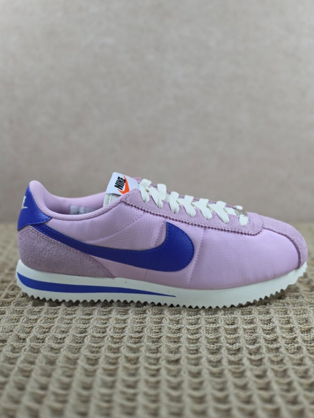Nike Cortez Lt Arctic Pink Paramount Blue Women’s 8 BNIB + Extra Laces